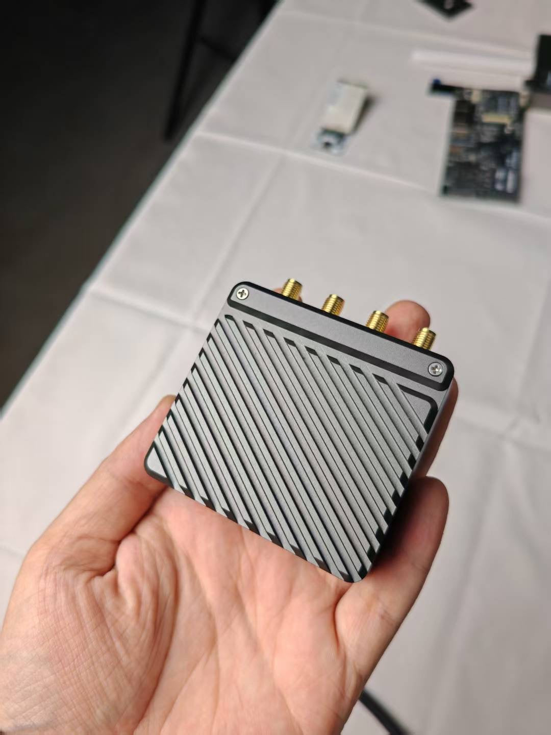 5G Router WiFi7 5G CPE Router Mobile Hotspot with OpenWrt